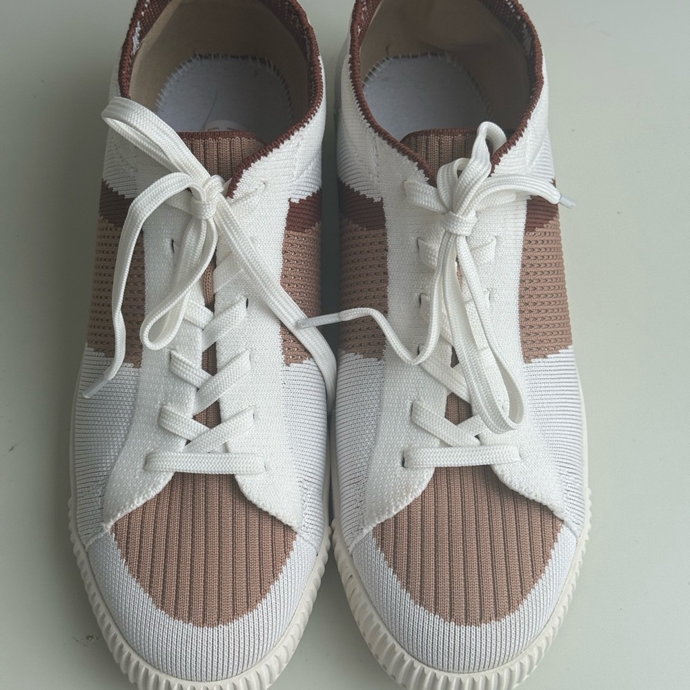 Elegant Women's Sneakers in White and Brown